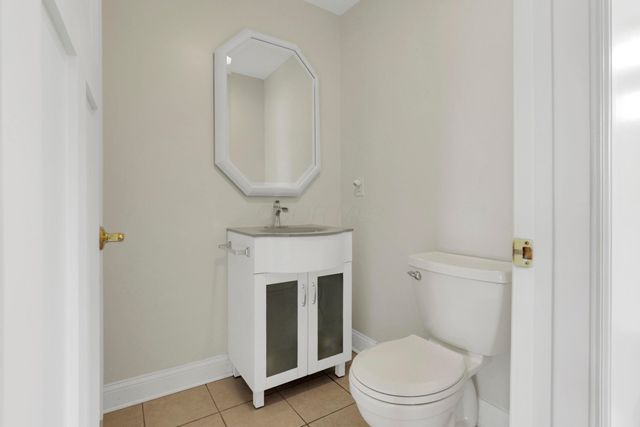 7977 Harlem Road, Westerville, OH 43081