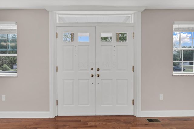 7977 Harlem Road, Westerville, OH 43081