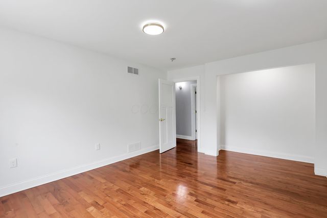 7977 Harlem Road, Westerville, OH 43081