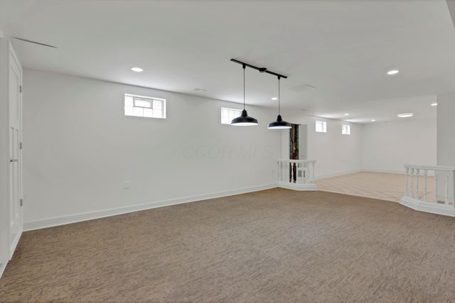 7977 Harlem Road, Westerville, OH 43081