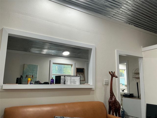 468 East Onalaska Drive E, Onalaska, TX 77360