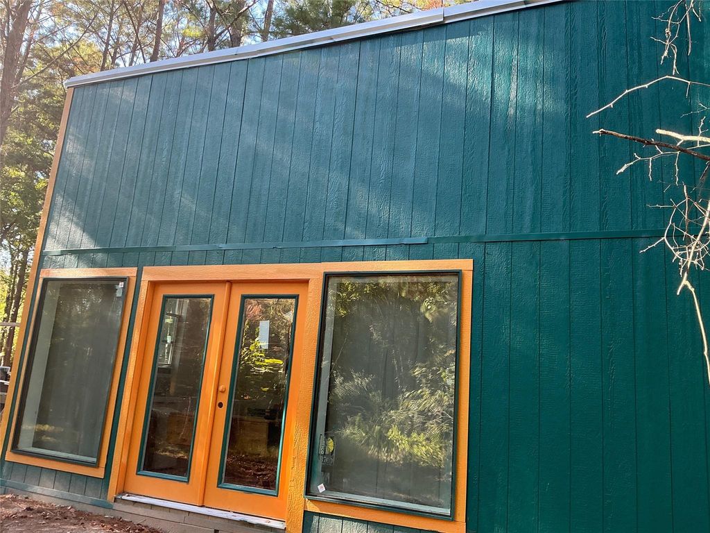 468 East Onalaska Drive E, Onalaska, TX 77360