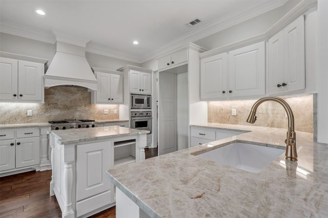 4318 Cascades Boulevard, Tyler, TX 75709