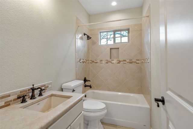 4318 Cascades Boulevard, Tyler, TX 75709