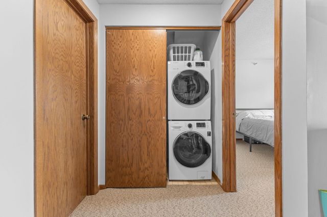 1225 Ferndale Street N B18, Maplewood, MN 55119