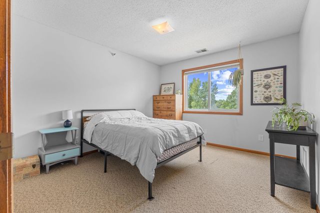 1225 Ferndale Street N B18, Maplewood, MN 55119