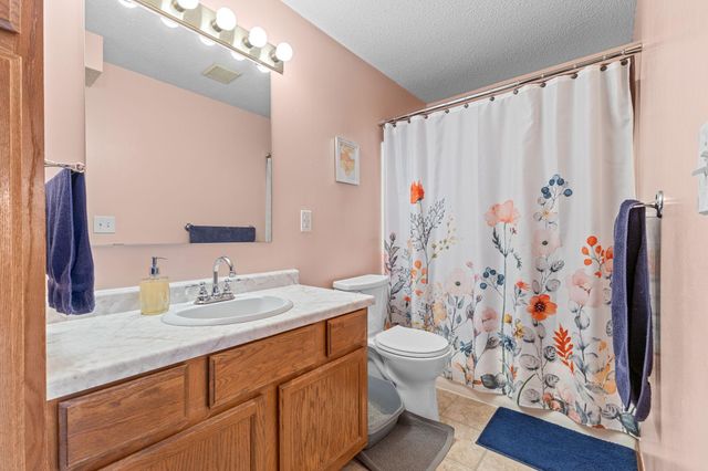1225 Ferndale Street N B18, Maplewood, MN 55119