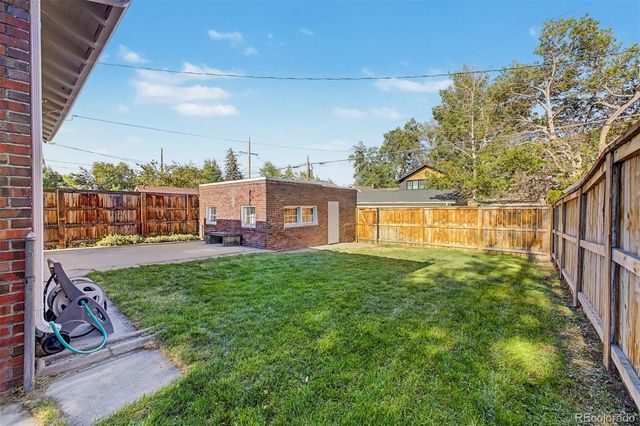 850 Adams Street, Denver, CO 80206