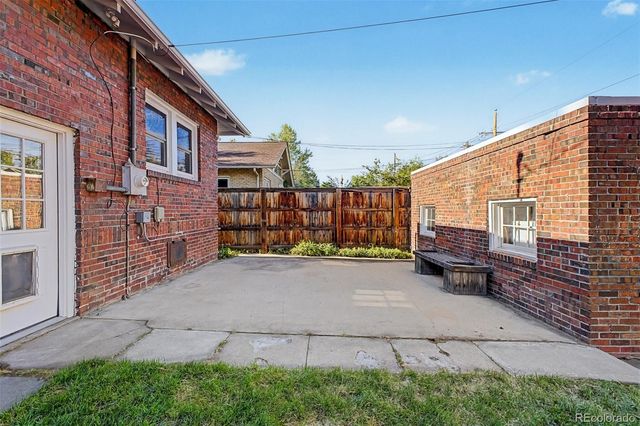 850 Adams Street, Denver, CO 80206