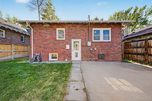 850 Adams Street, Denver, CO 80206