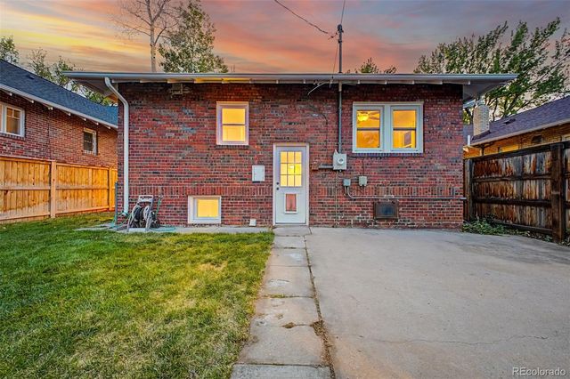 850 Adams Street, Denver, CO 80206