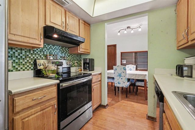 2815 LINDEN TREE STREET, Seffner, FL 33584