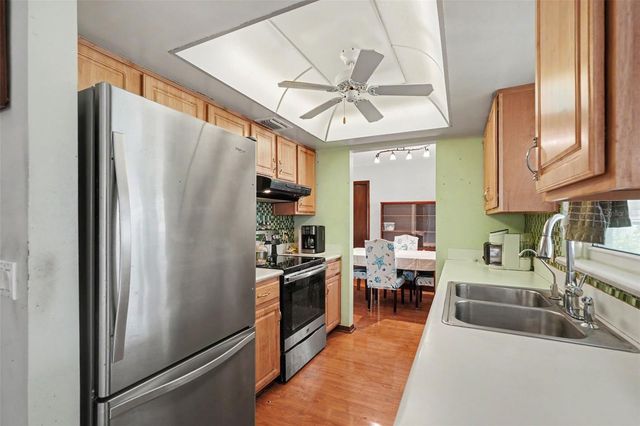 2815 LINDEN TREE STREET, Seffner, FL 33584