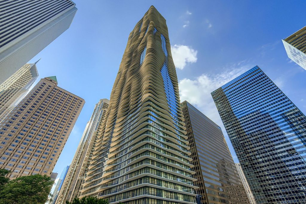 225 N Columbus Drive 6106, Chicago, IL 60601