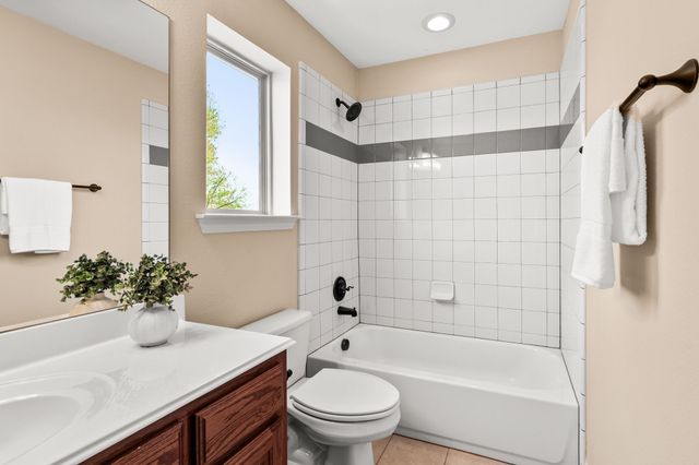 1312 Sea Pines Drive, Savannah, TX 76227