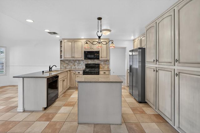 7535 Wynndel Way, Elk Grove, CA 95758