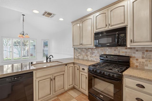 7535 Wynndel Way, Elk Grove, CA 95758