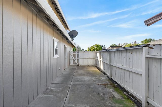 7535 Wynndel Way, Elk Grove, CA 95758