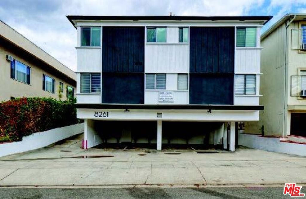 8261 Norton Avenue, Los Angeles, CA 90046 — exterior