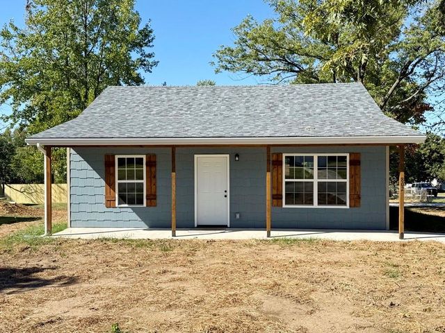 904 S Kirkpatrick Street, El Dorado Springs, MO 64744