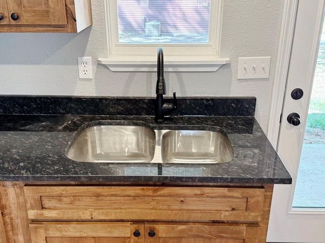 904 S Kirkpatrick Street, El Dorado Springs, MO 64744