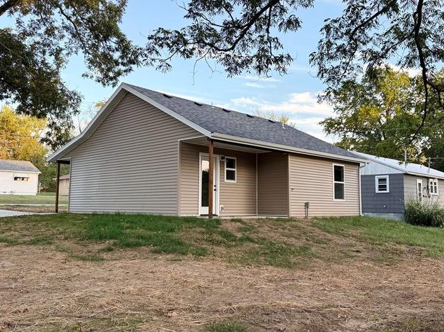 904 S Kirkpatrick Street, El Dorado Springs, MO 64744