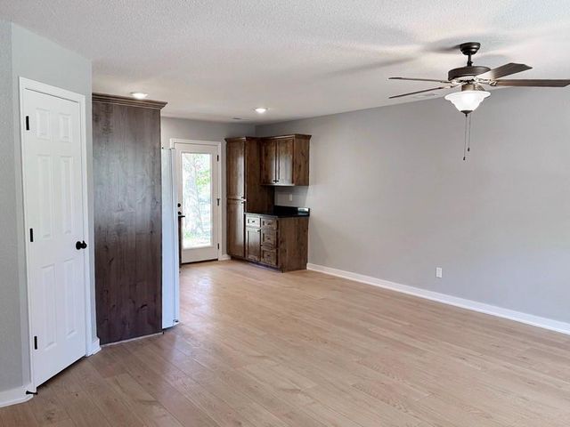 904 S Kirkpatrick Street, El Dorado Springs, MO 64744