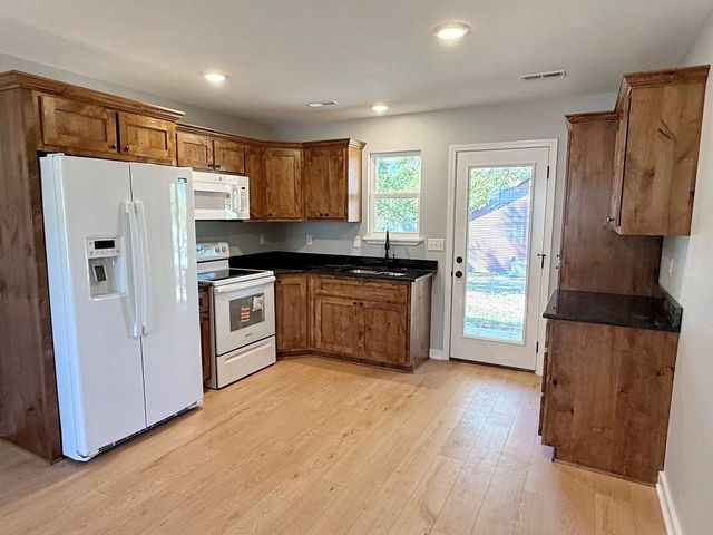 904 S Kirkpatrick Street, El Dorado Springs, MO 64744