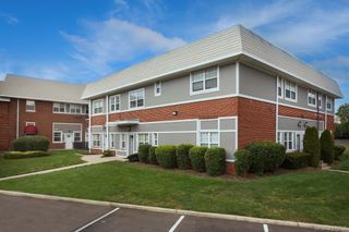425 Newbridge Road 46, East Meadow, NY 11554