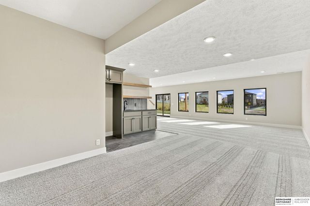 4509 N 213th Street, Elkhorn, NE 68022
