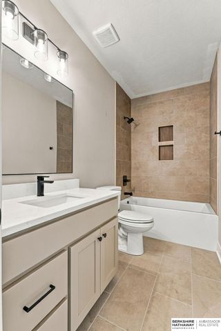 4509 N 213th Street, Elkhorn, NE 68022