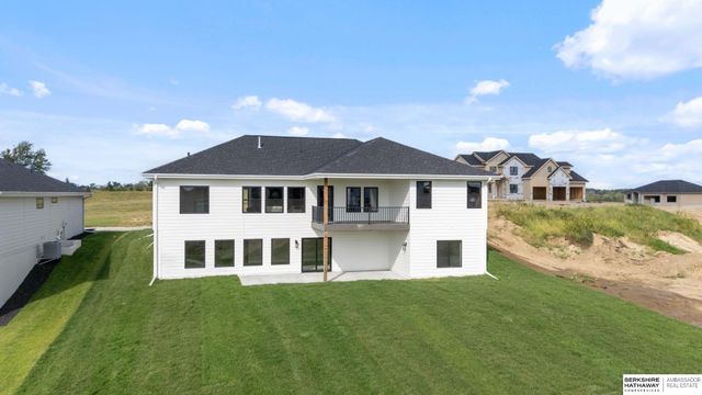 4509 N 213th Street, Elkhorn, NE 68022