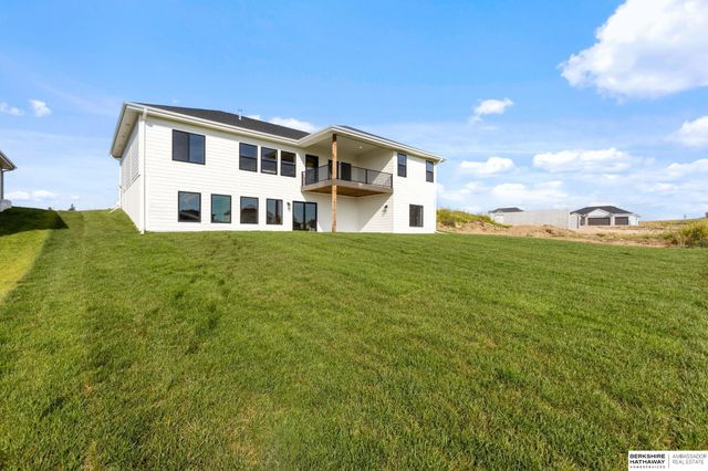 4509 N 213th Street, Elkhorn, NE 68022