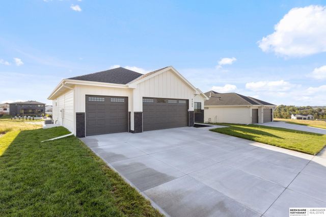 4509 N 213th Street, Elkhorn, NE 68022