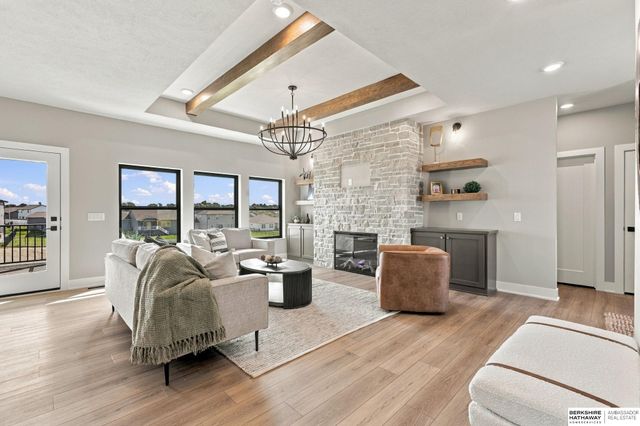 4509 N 213th Street, Elkhorn, NE 68022
