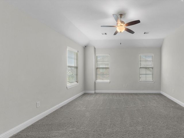 11811 St Augustine Drive, Mont Belvieu, TX 77535