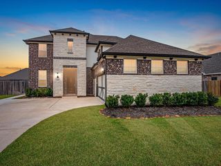 11811 St Augustine Drive, Mont Belvieu, TX 77535