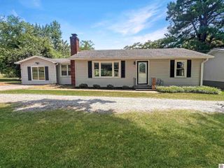 46 Hopewell Rd, Kuttawa, KY 42055