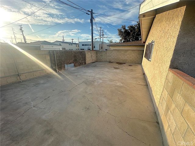 11431 Ramona Avenue, Hawthorne, CA 90250