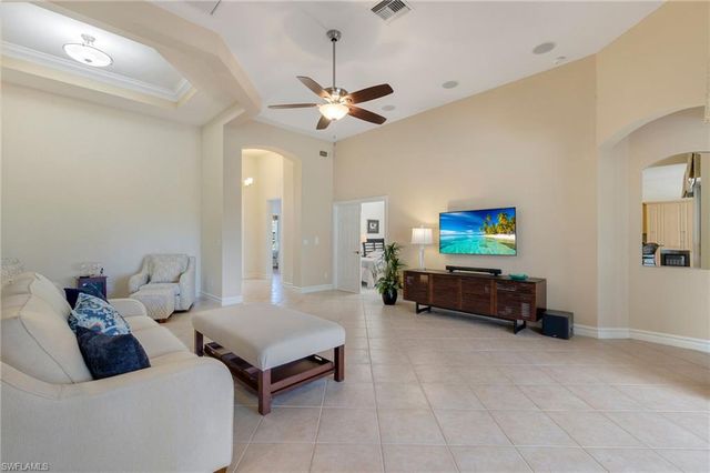 20000 Seadale CT, Estero, FL 33928
