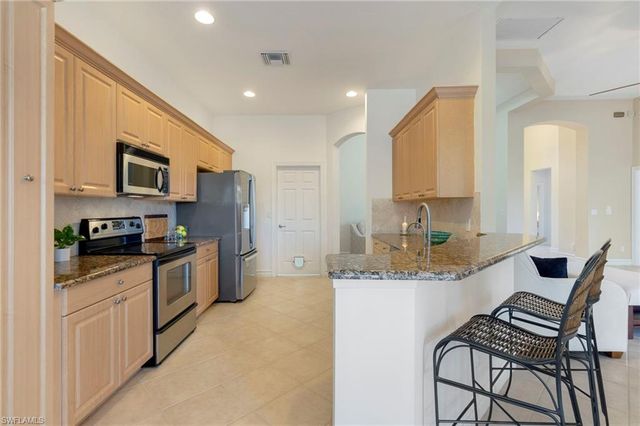 20000 Seadale CT, Estero, FL 33928