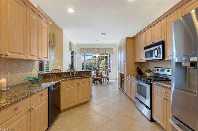 20000 Seadale CT, Estero, FL 33928
