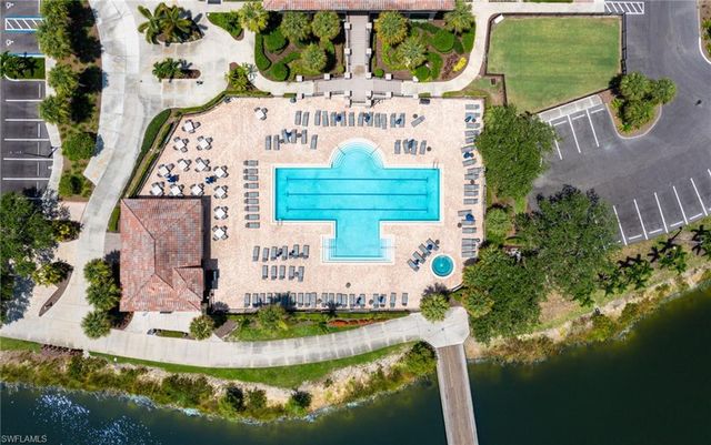 20000 Seadale CT, Estero, FL 33928