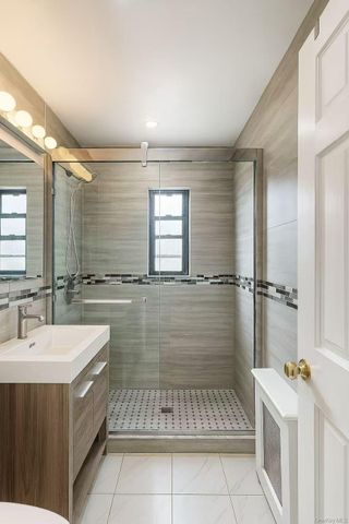 19636 67 Avenue 1, Fresh Meadows, NY 11365