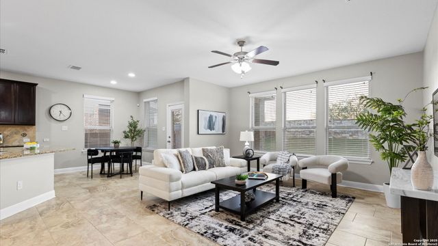 909 Kauri Cliffs, Cibolo, TX 78108