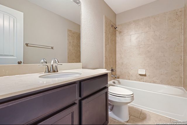 909 Kauri Cliffs, Cibolo, TX 78108