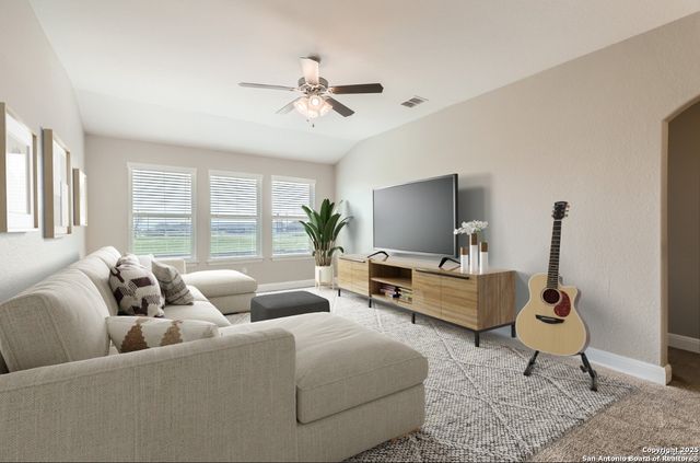 909 Kauri Cliffs, Cibolo, TX 78108