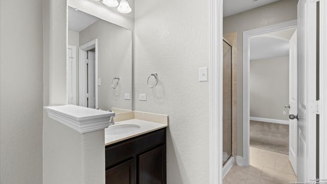 909 Kauri Cliffs, Cibolo, TX 78108