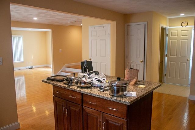 4 Humphrey 1, Wakefield, MA 01880