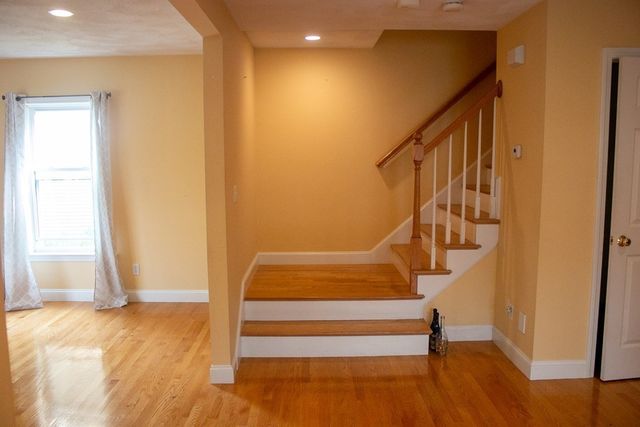 4 Humphrey 1, Wakefield, MA 01880